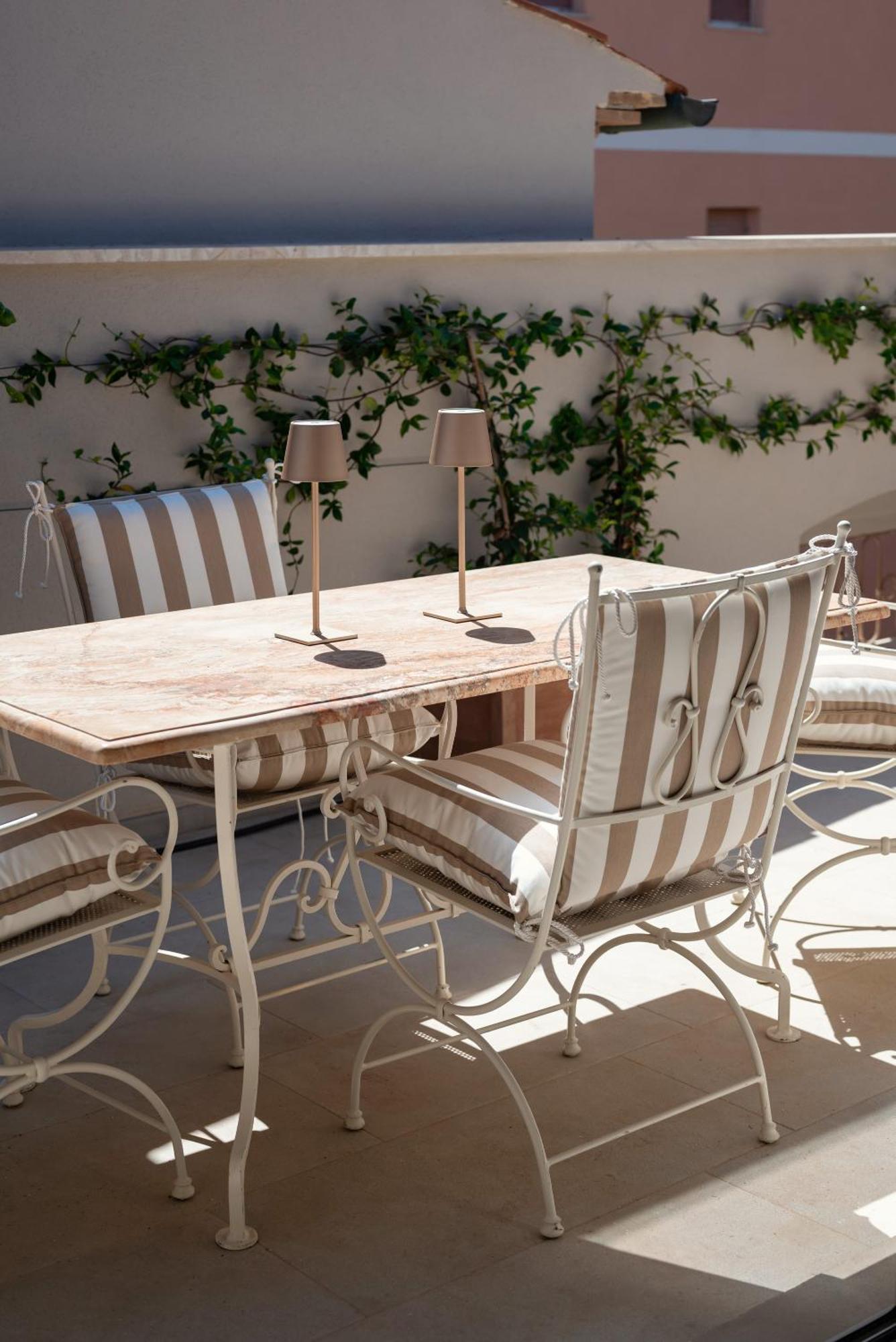 Palazzo Degli Archi Apartment San Vincenzo Bagian luar foto