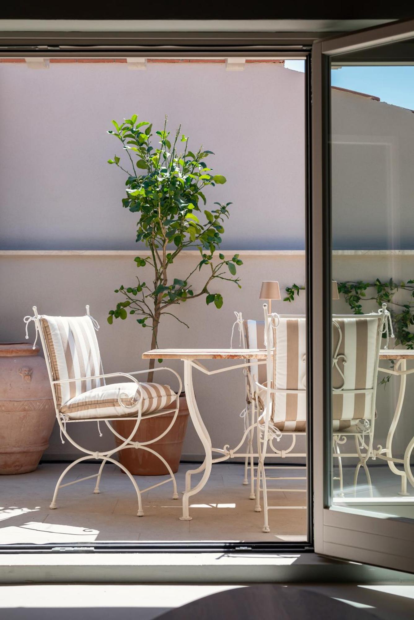 Palazzo Degli Archi Apartment San Vincenzo Bagian luar foto