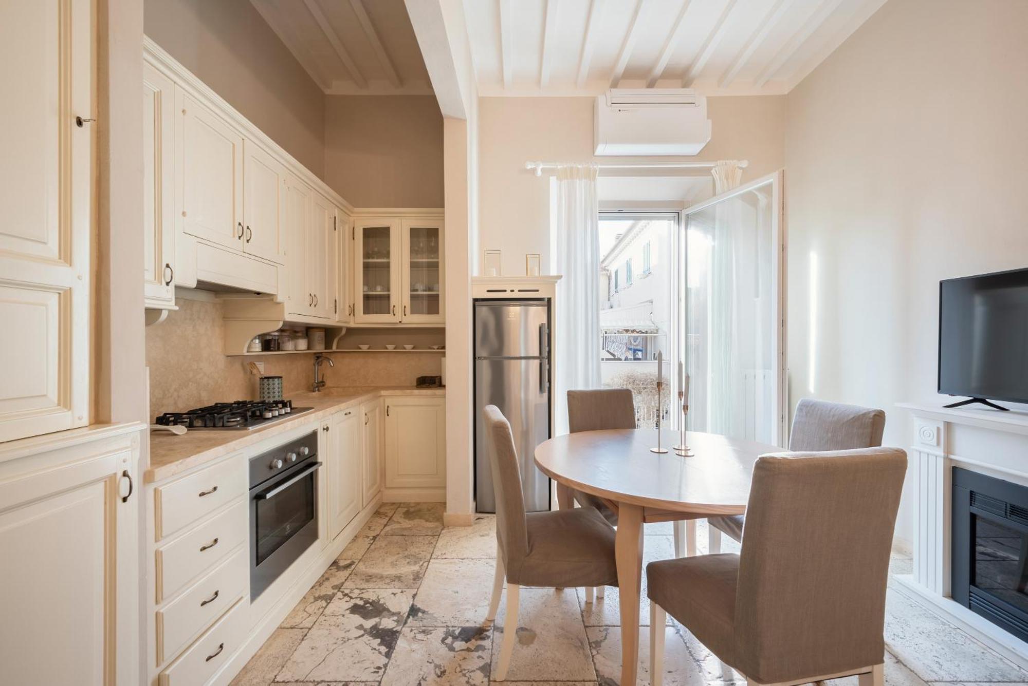 Palazzo Degli Archi Apartment San Vincenzo Bagian luar foto